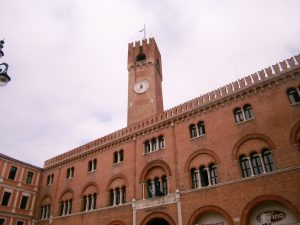 Benátsko - mesto Treviso - Piazza dei Signori
