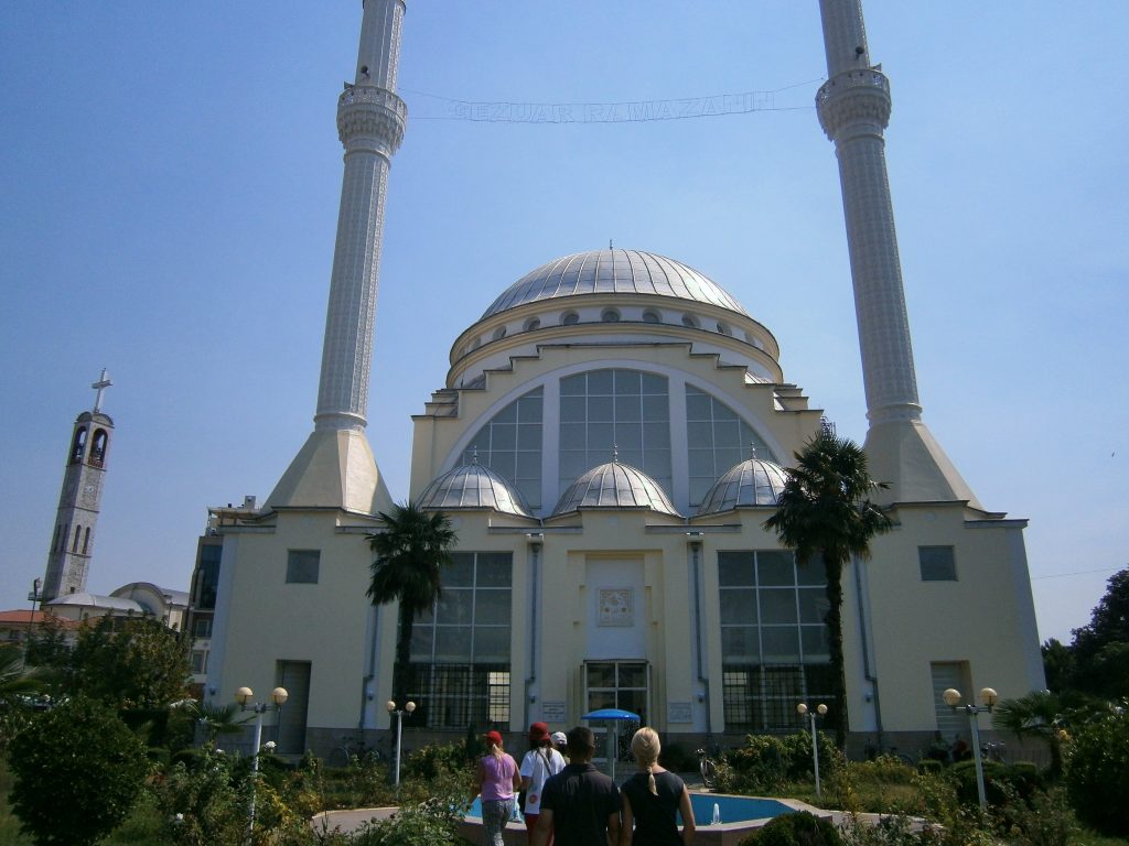 Shkodra - Veľká mešita alebo Xhamia e madhe je naozaj najväčšia na celom polostrove