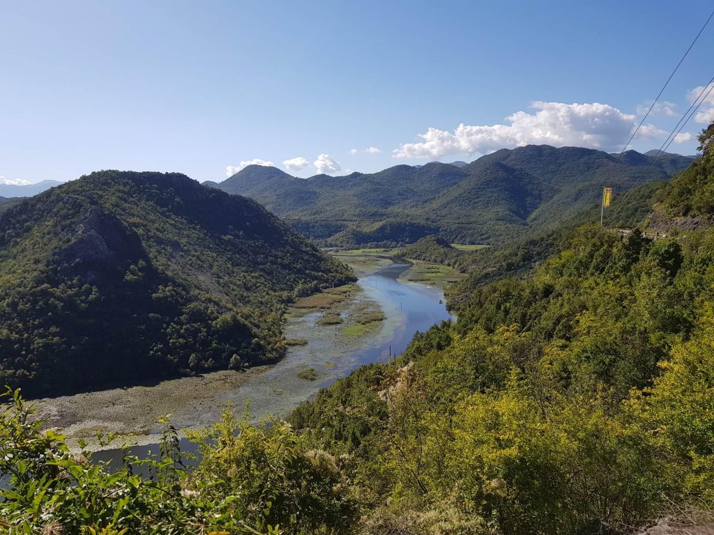 Čierna Hora je hornatá krajina